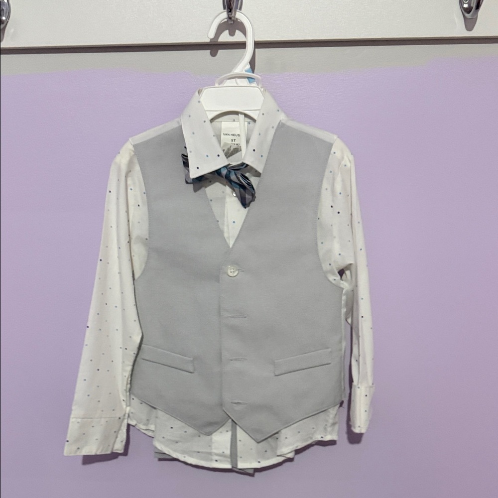 Van Heusen Light Gray Vest with White Shirt